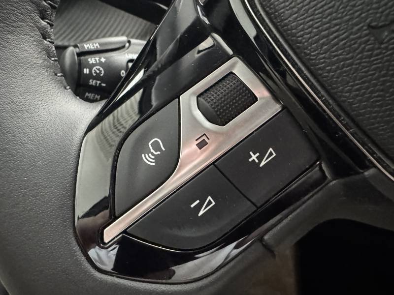 Peugeot 208 - Photo 22