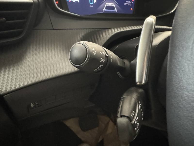 Peugeot 208 - Photo 24