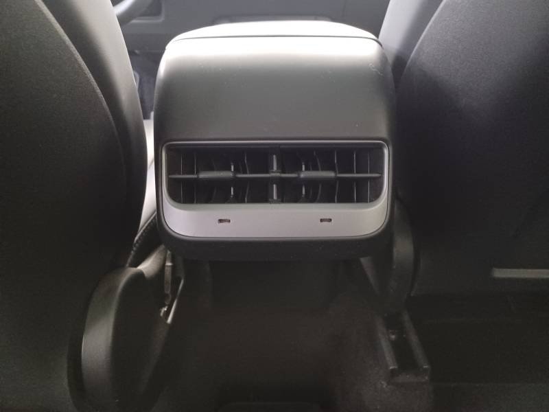 Tesla Model Y - Photo 33