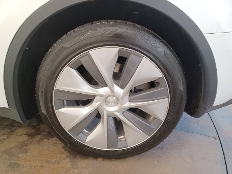 Tesla Model Y - Photo 7