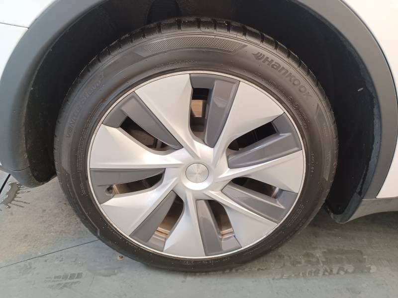 Tesla Model Y - Photo 8