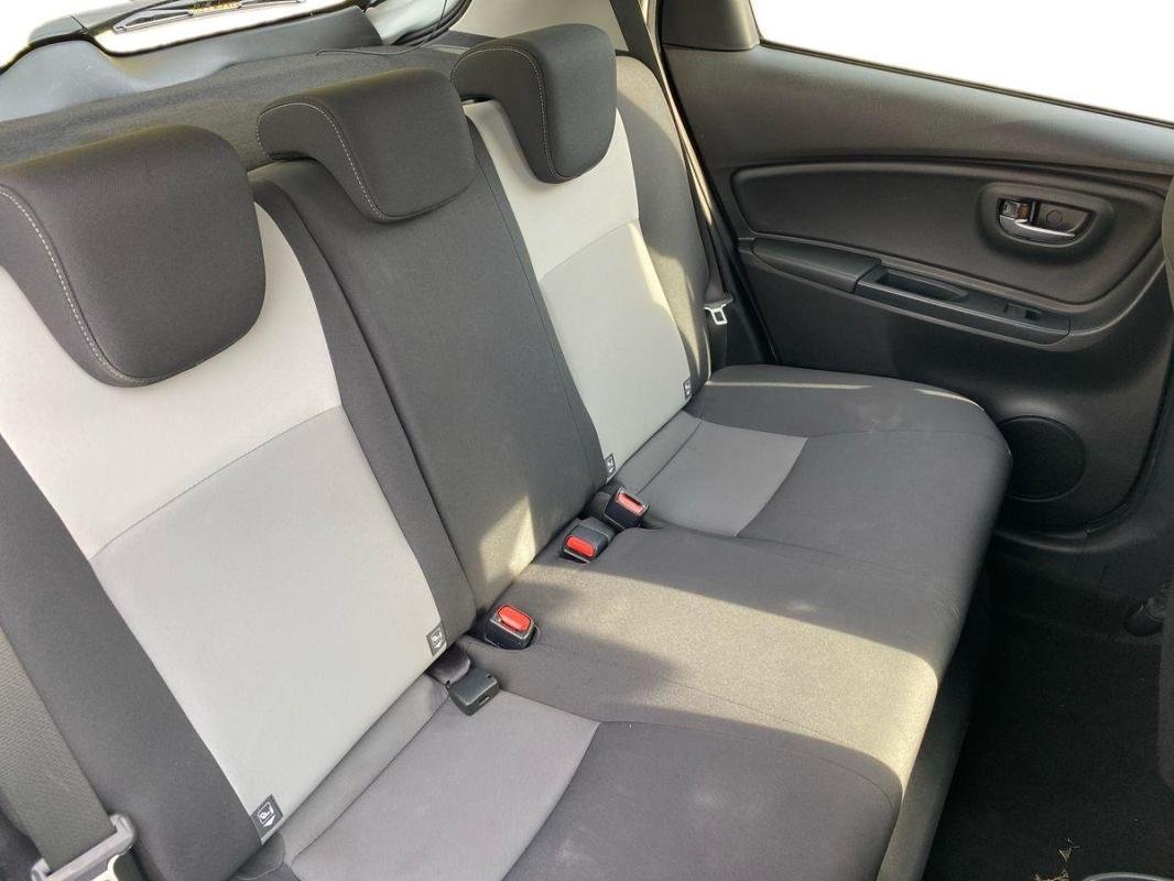 Toyota Yaris - Photo 23