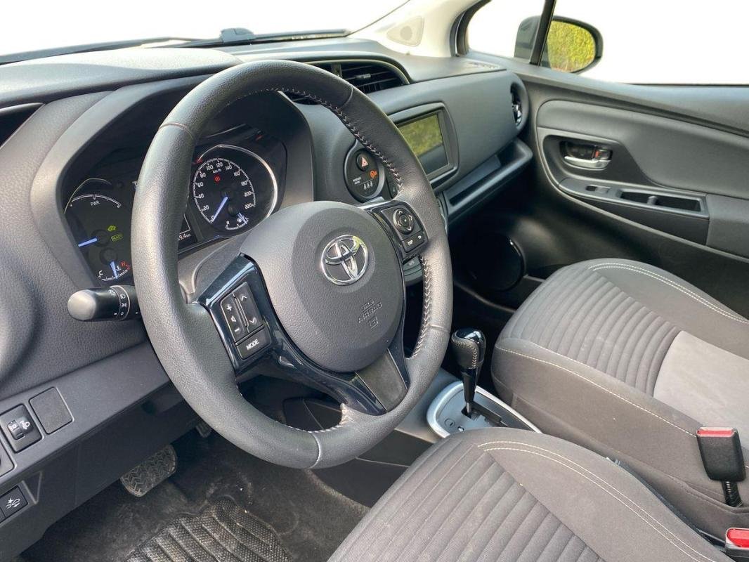 Toyota Yaris - Photo 9