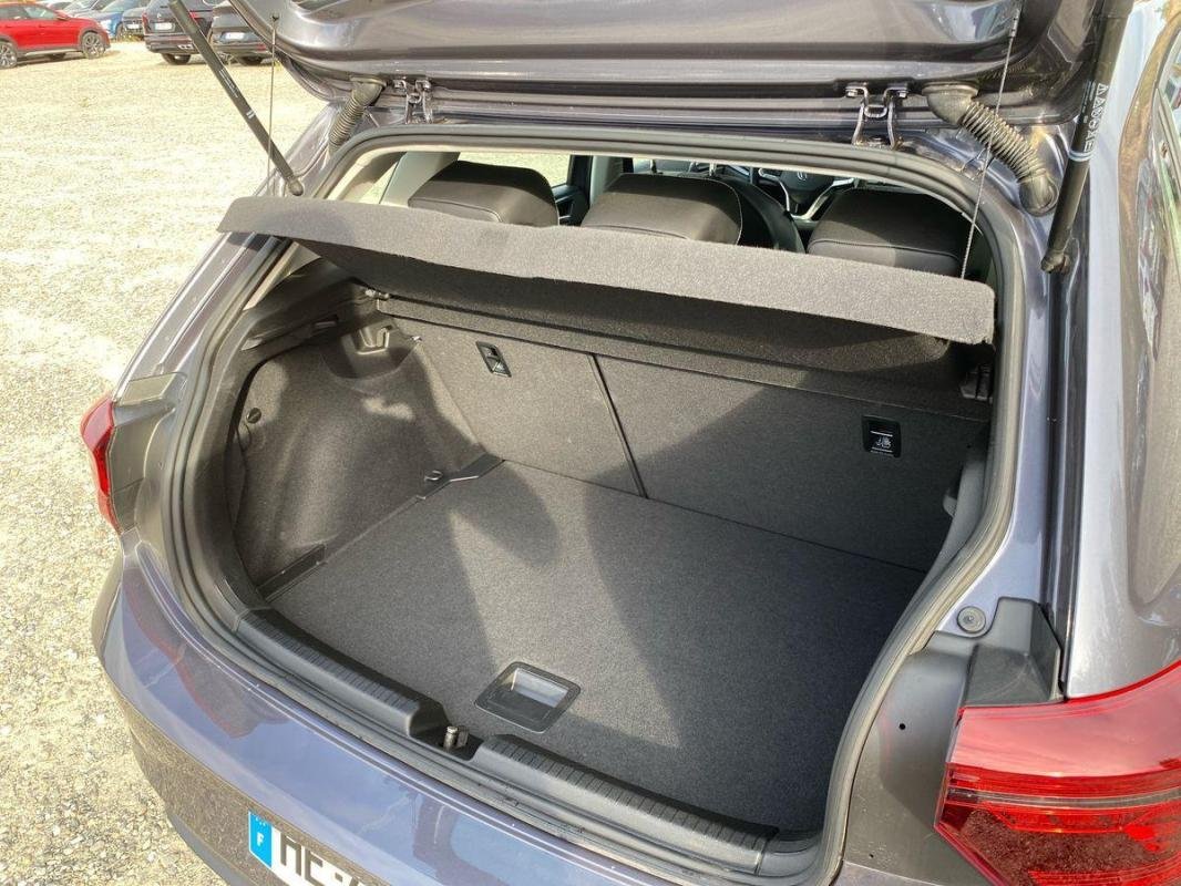 Volkswagen Polo - Photo 32