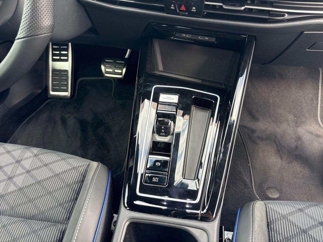 Volkswagen Golf - Photo 11