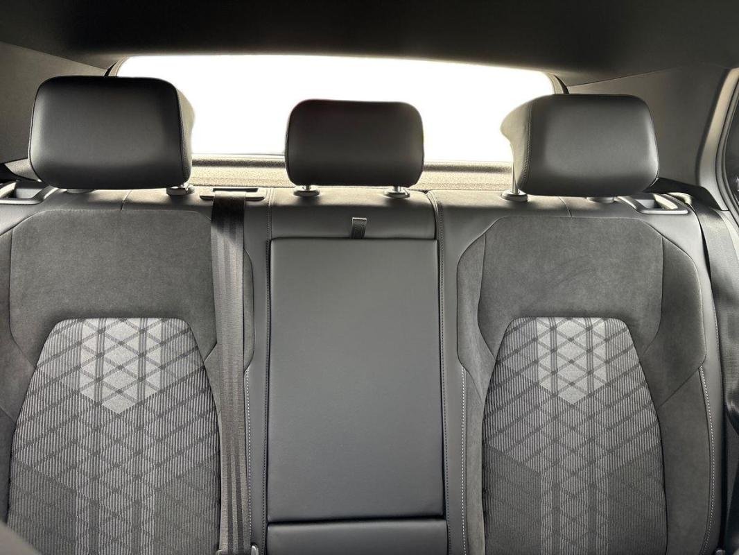 Volkswagen Golf - Photo 22