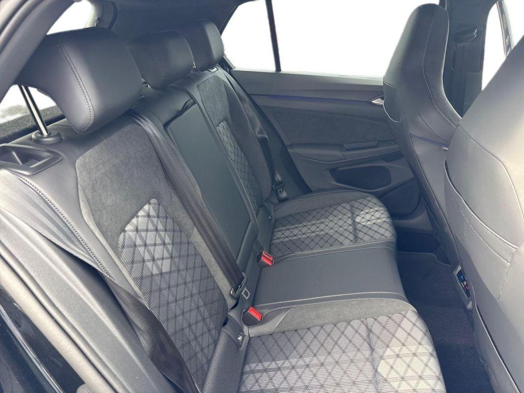 Volkswagen Golf - Photo 23