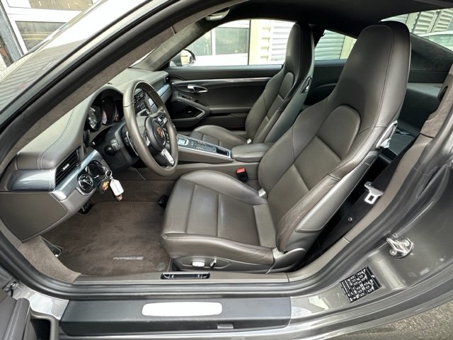 Porsche 911 - Photo 9