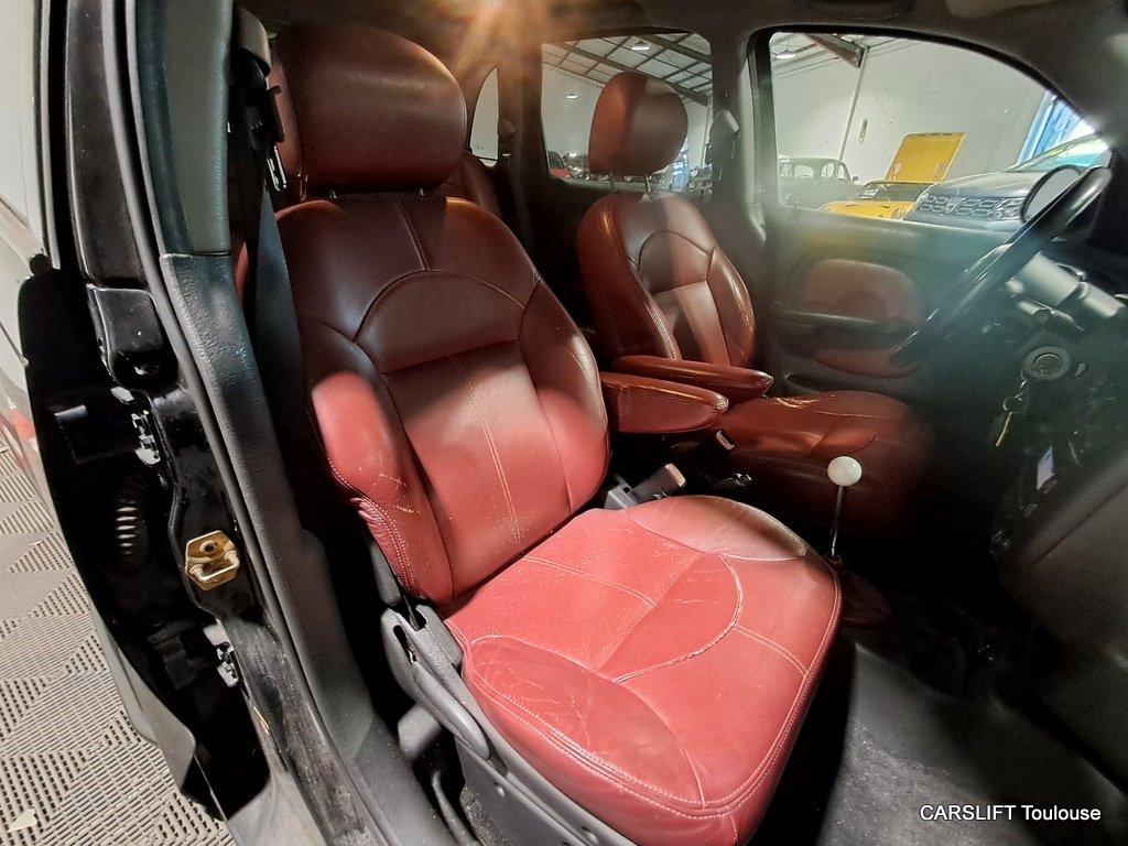 Chrysler PT Cruiser - Photo 11