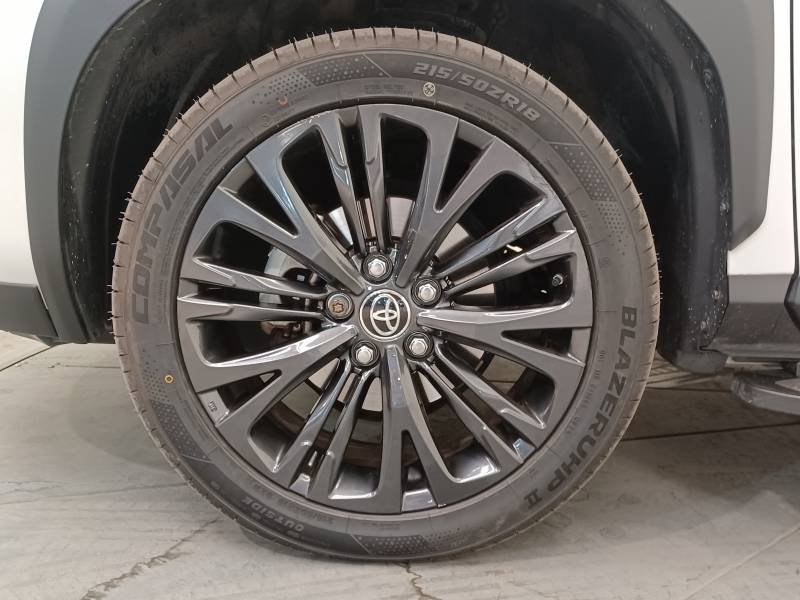 Toyota Yaris - Photo 9