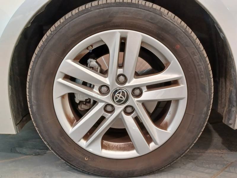 Toyota Corolla - Photo 9