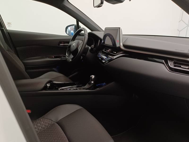 Toyota C-HR - Photo 12