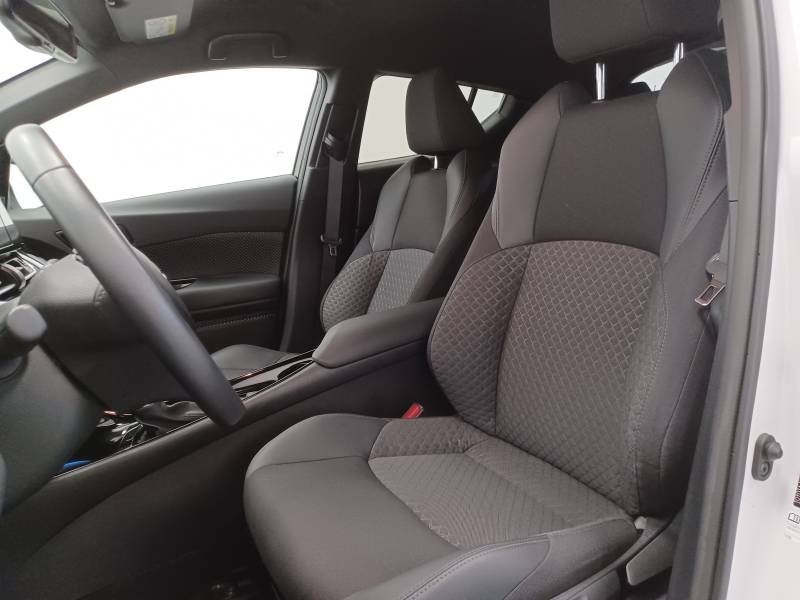 Toyota C-HR - Photo 16