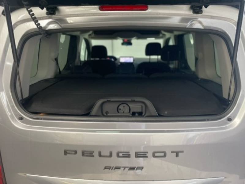 Peugeot Rifter - Photo 17
