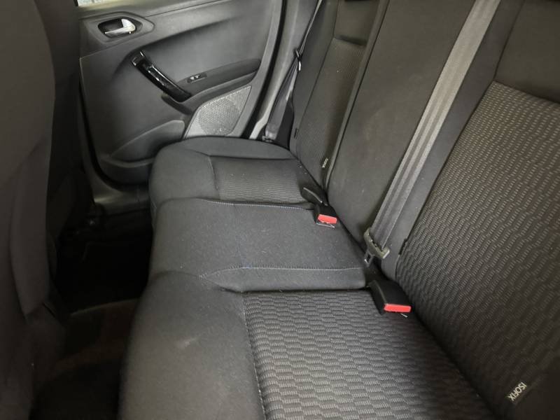 Peugeot 208 - Photo 13