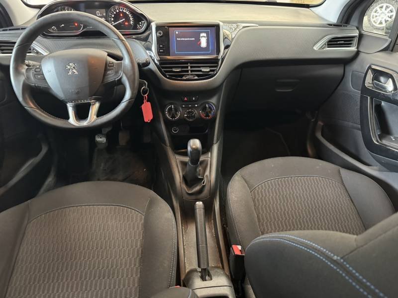 Peugeot 208 - Photo 14