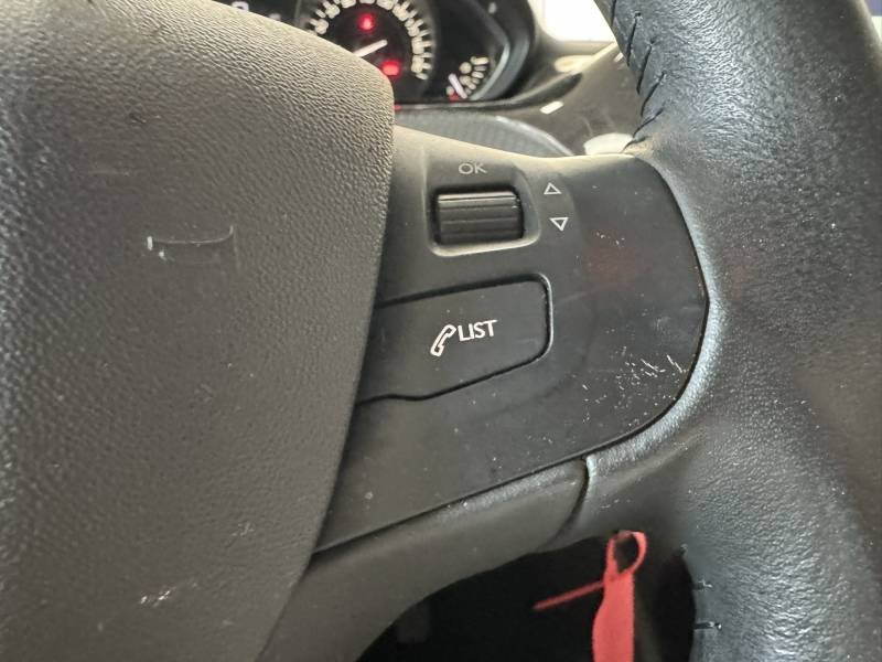 Peugeot 208 - Photo 17