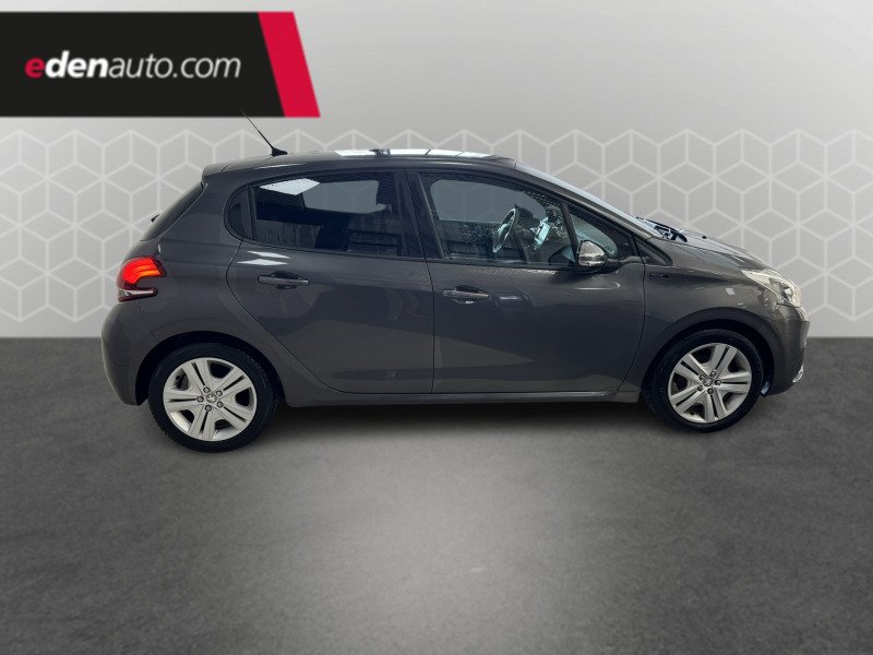 Peugeot 208 - Photo 6