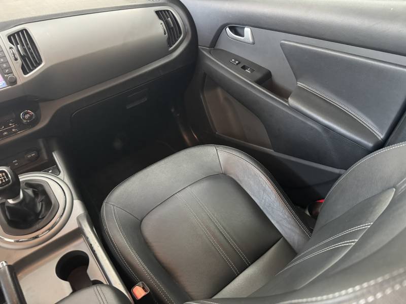 Kia Sportage - Photo 14