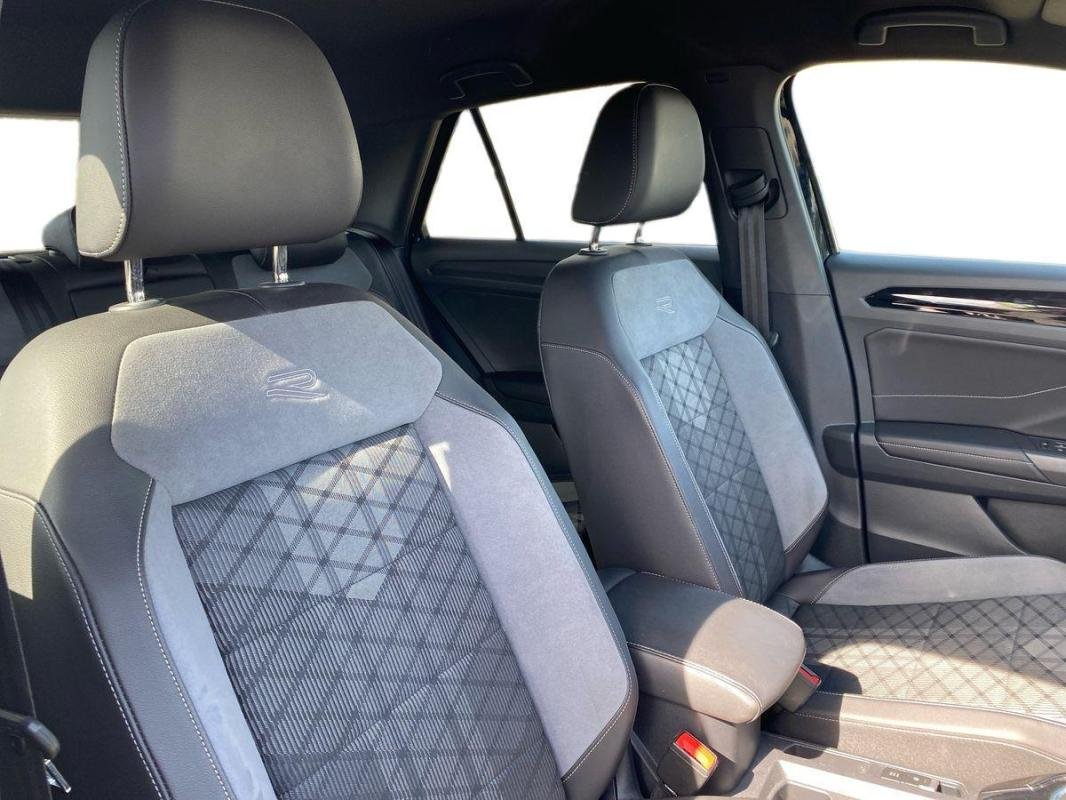 Volkswagen T-Roc - Photo 13