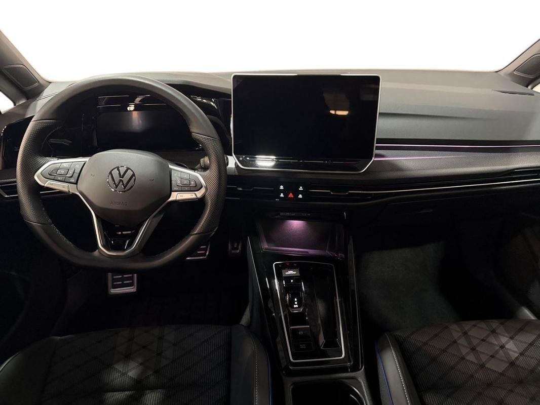 Volkswagen Golf - Photo 8