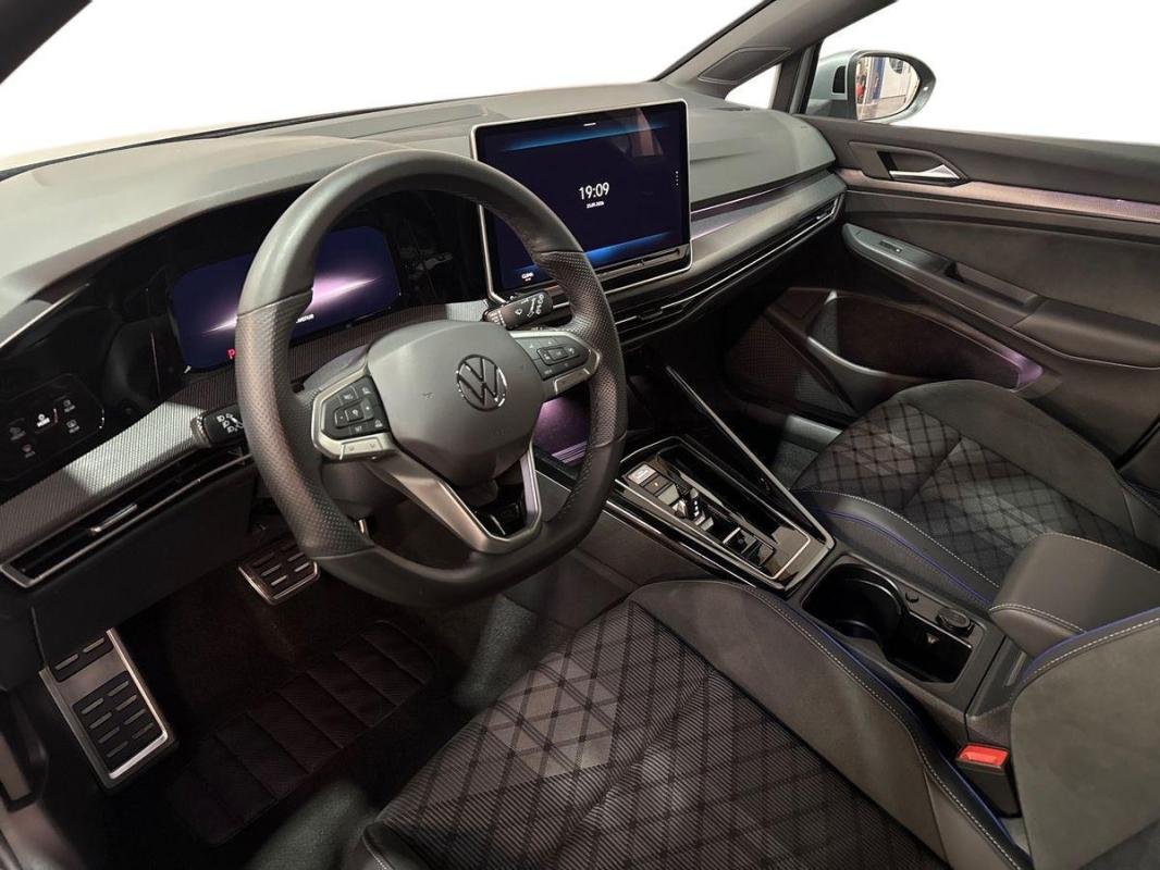 Volkswagen Golf - Photo 9