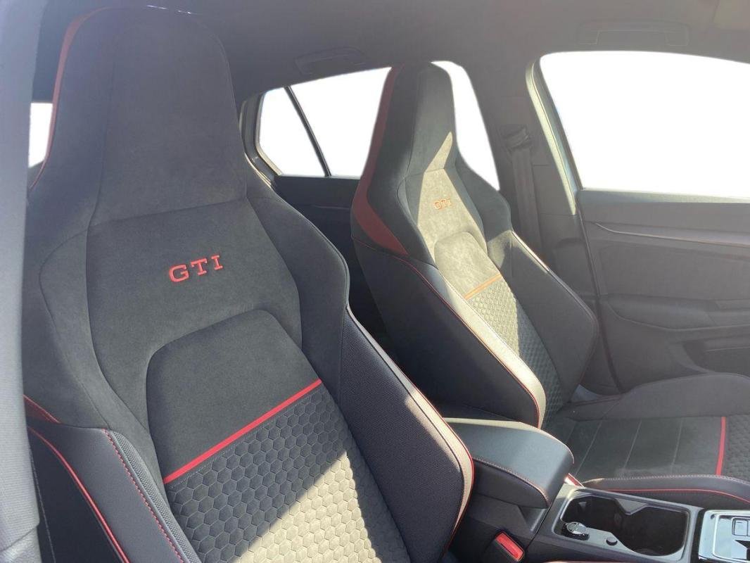 Volkswagen Golf - Photo 13