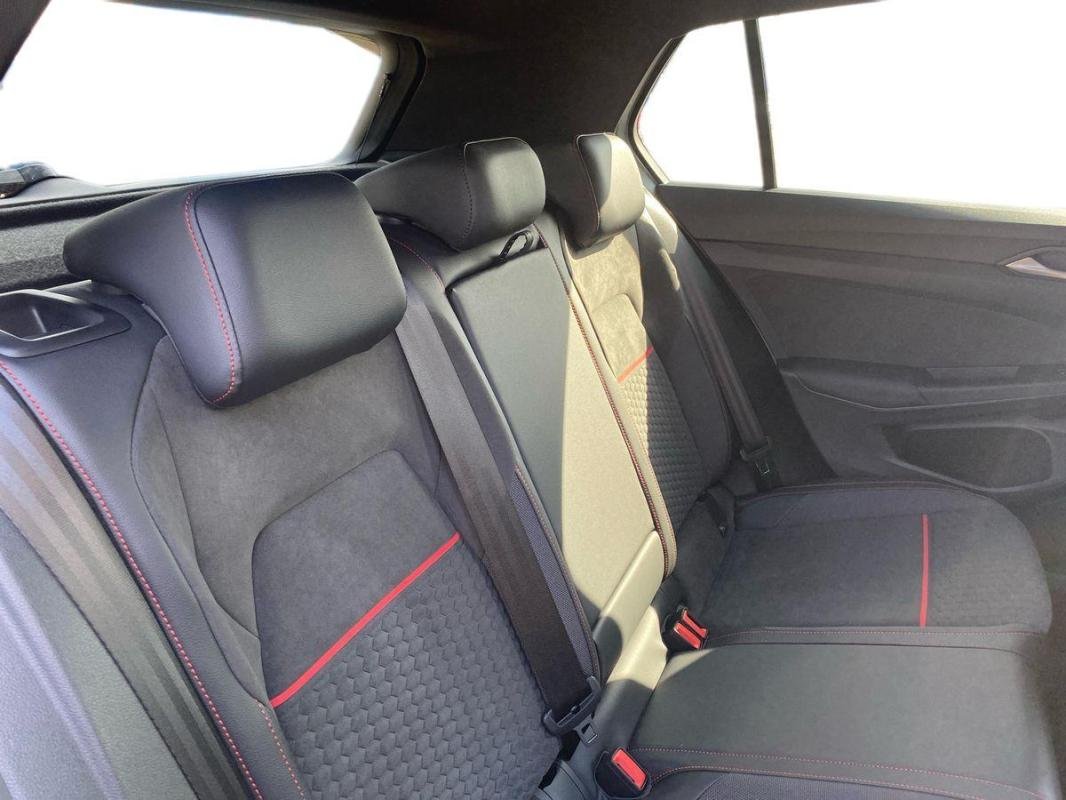 Volkswagen Golf - Photo 23