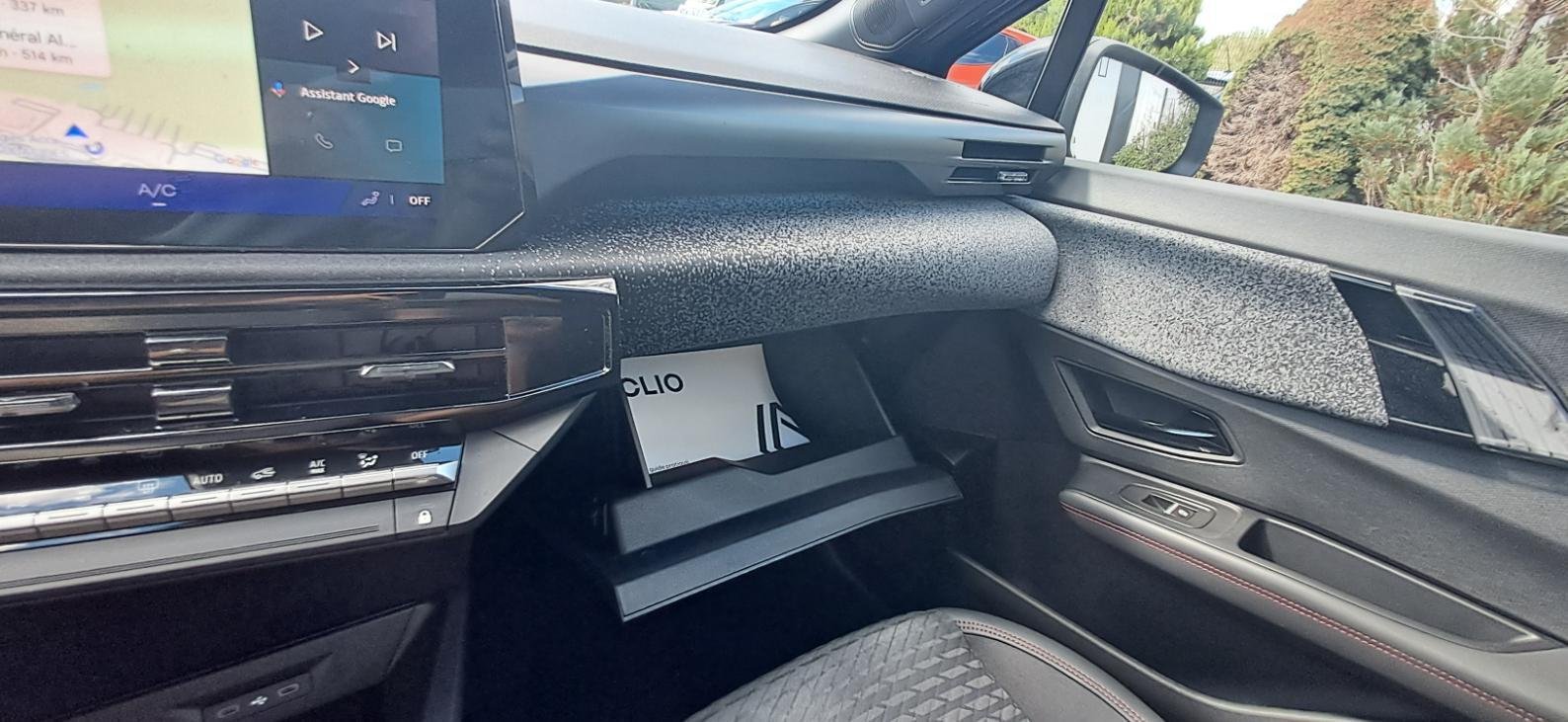 Renault Clio - Photo 2