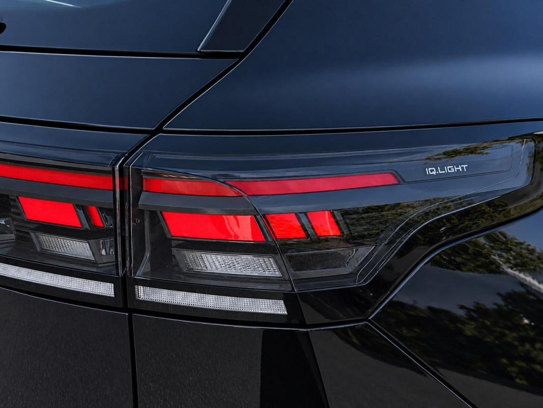 Volkswagen Tiguan - Photo 12