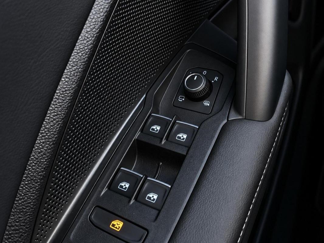 Volkswagen Tiguan - Photo 18