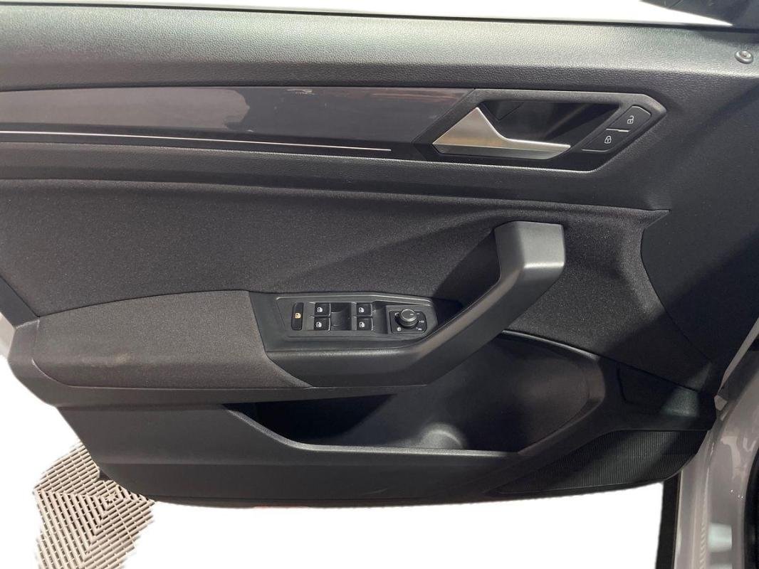 Volkswagen T-Roc - Photo 15