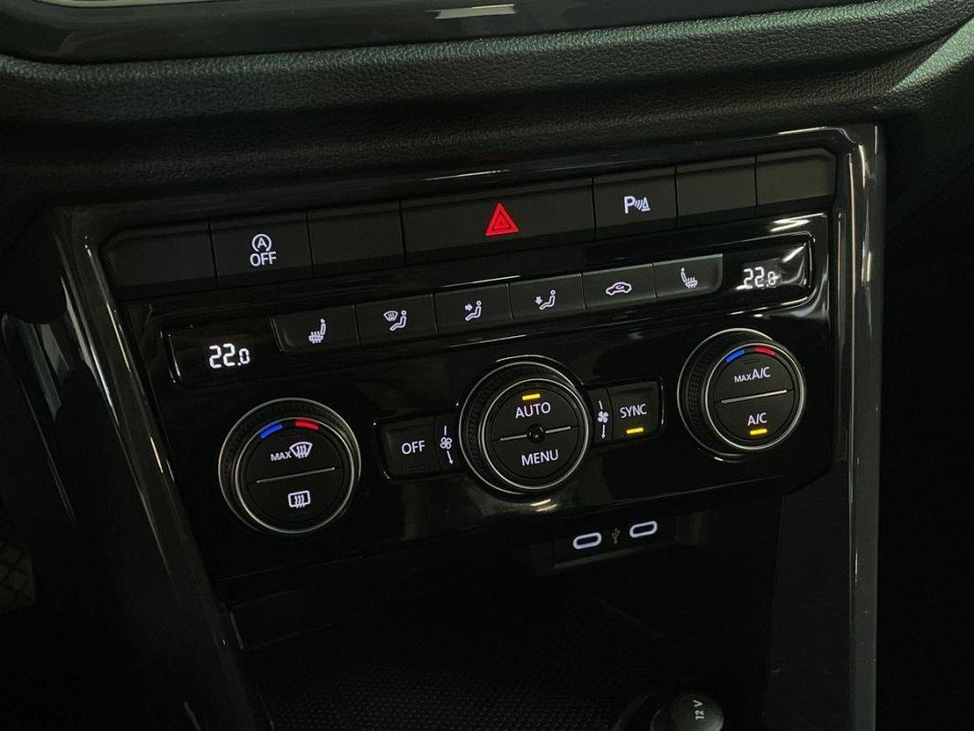 Volkswagen T-Roc - Photo 19