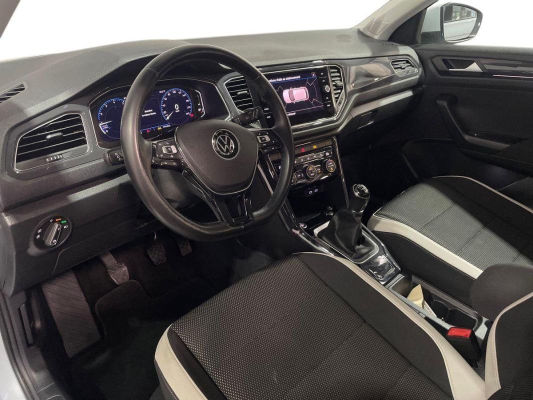 Volkswagen T-Roc - Photo 9