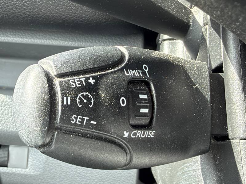 Peugeot Expert - Photo 26
