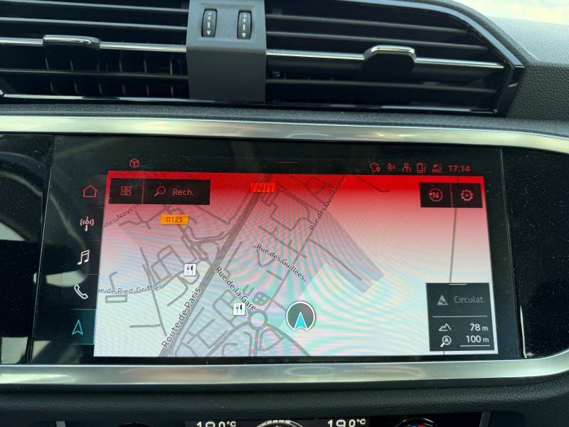 Audi Q3 - Photo 21