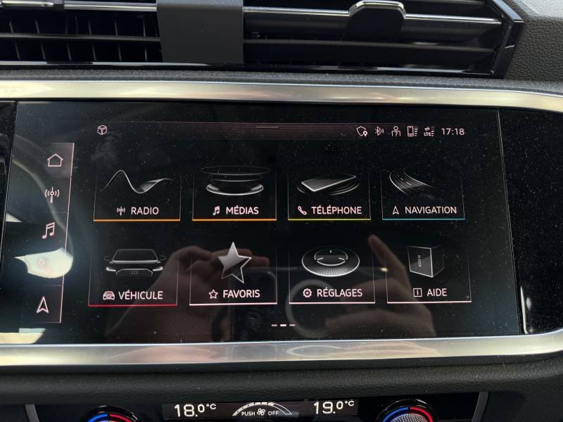 Audi Q3 - Photo 23