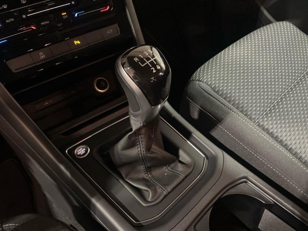 Volkswagen Touran - Photo 11