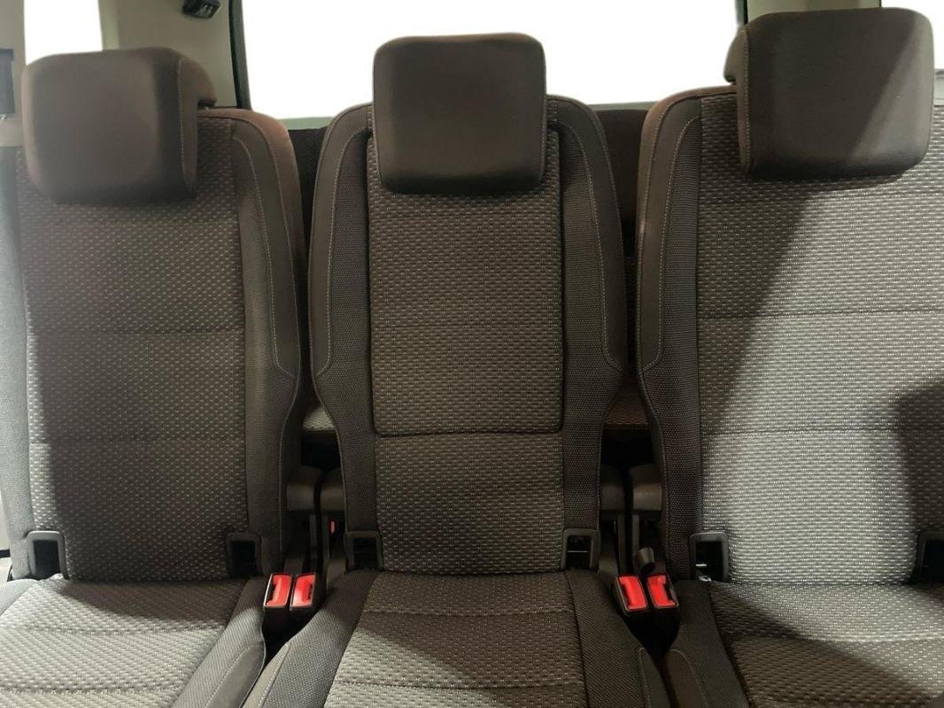 Volkswagen Touran - Photo 22