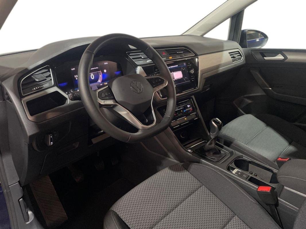 Volkswagen Touran - Photo 9