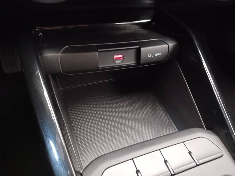 Kia Stonic - Photo 23