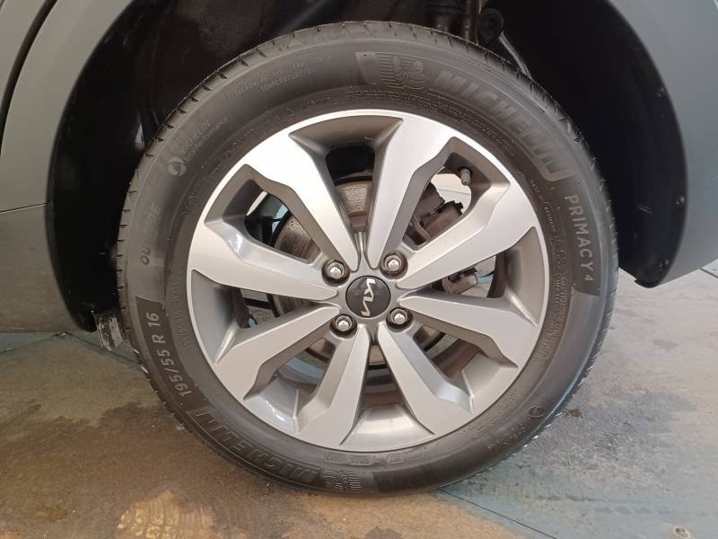 Kia Stonic - Photo 8