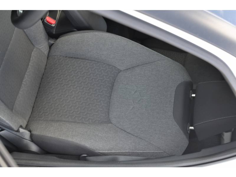 Toyota Yaris - Photo 25