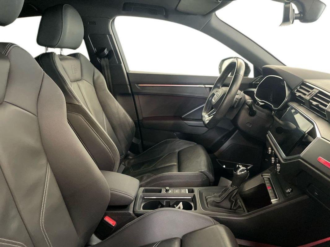 Audi Q3 Sportback - Photo 13