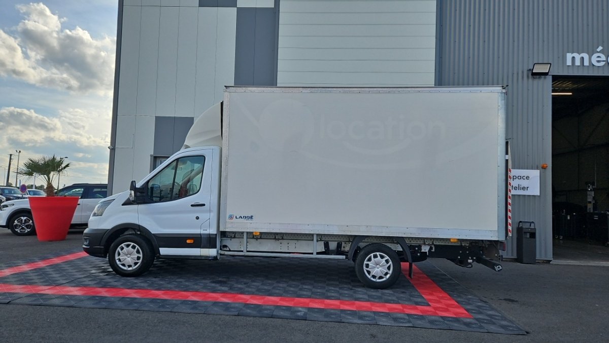 Ford Transit - Photo 2