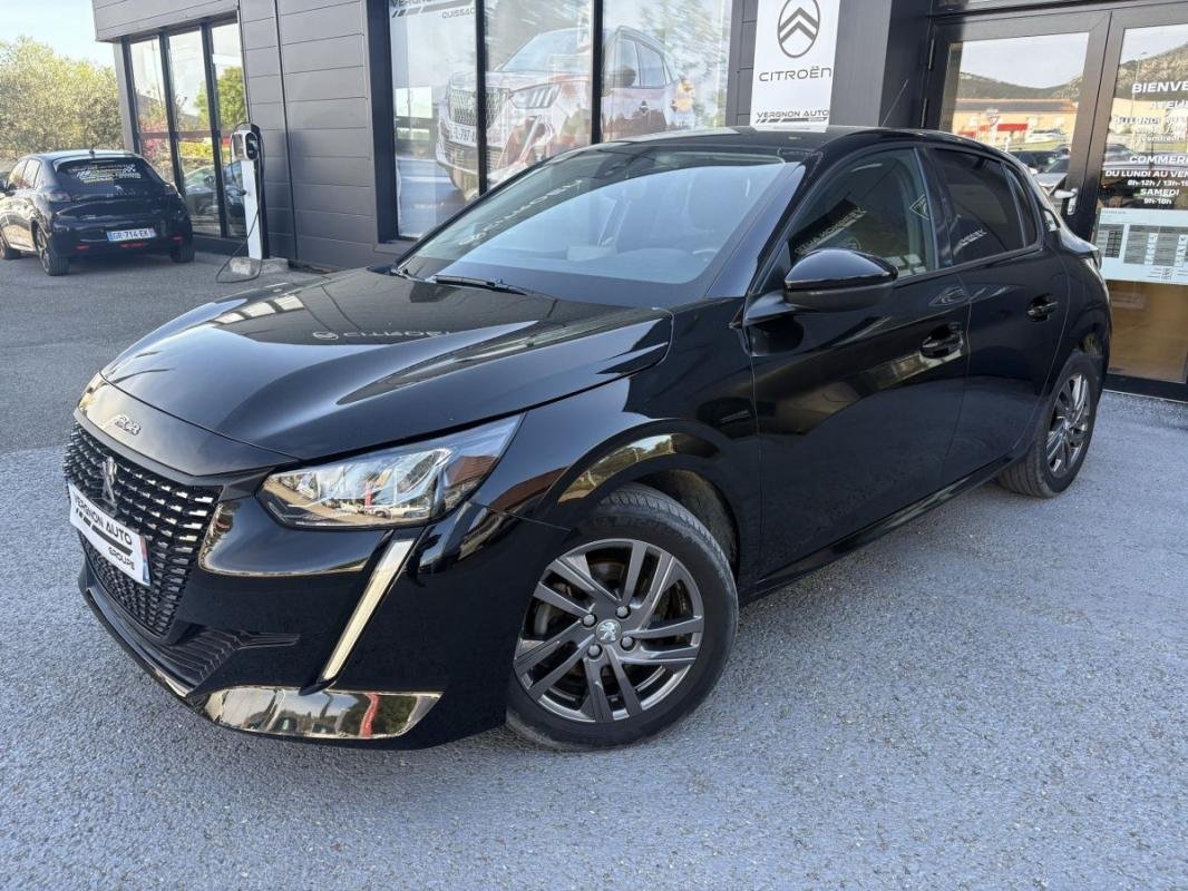 Peugeot 208 - Photo 1