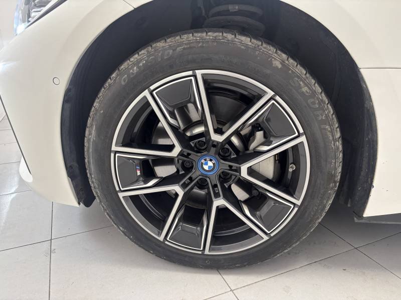 BMW i4 - Photo 14