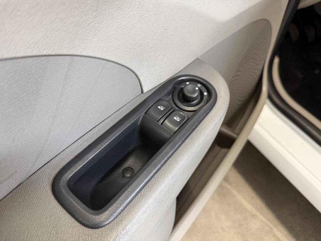 Renault Twingo - Photo 22