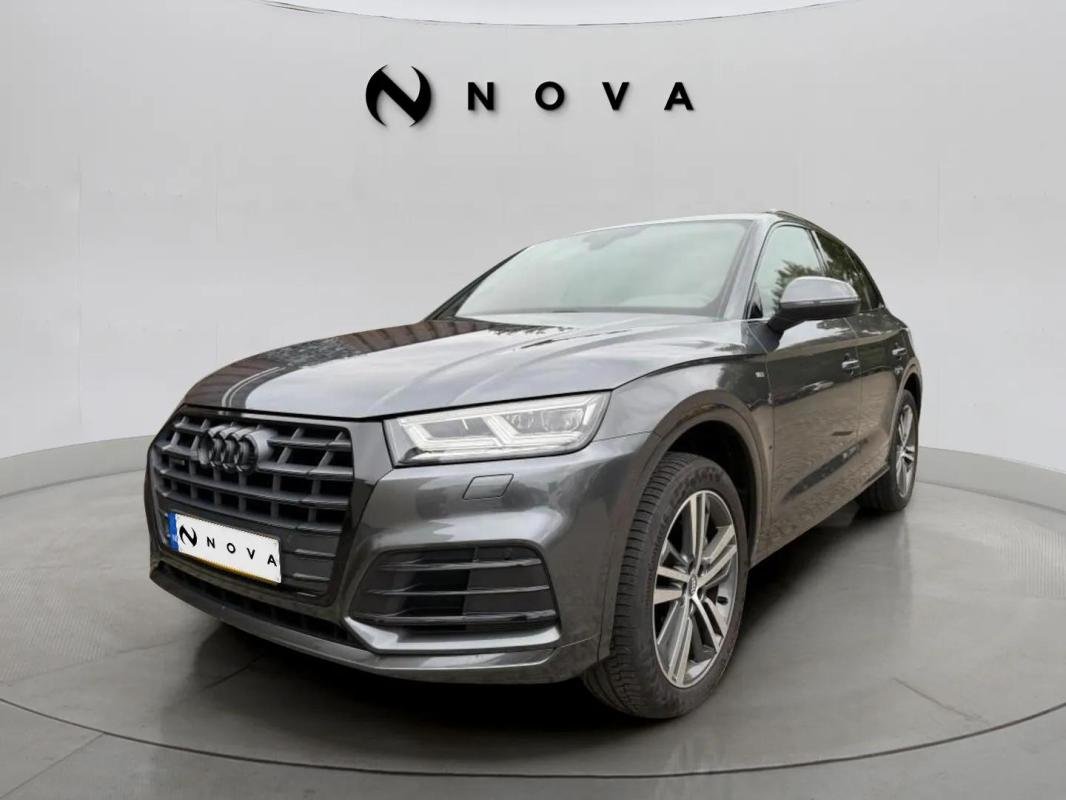 Audi Q5 - Photo 1