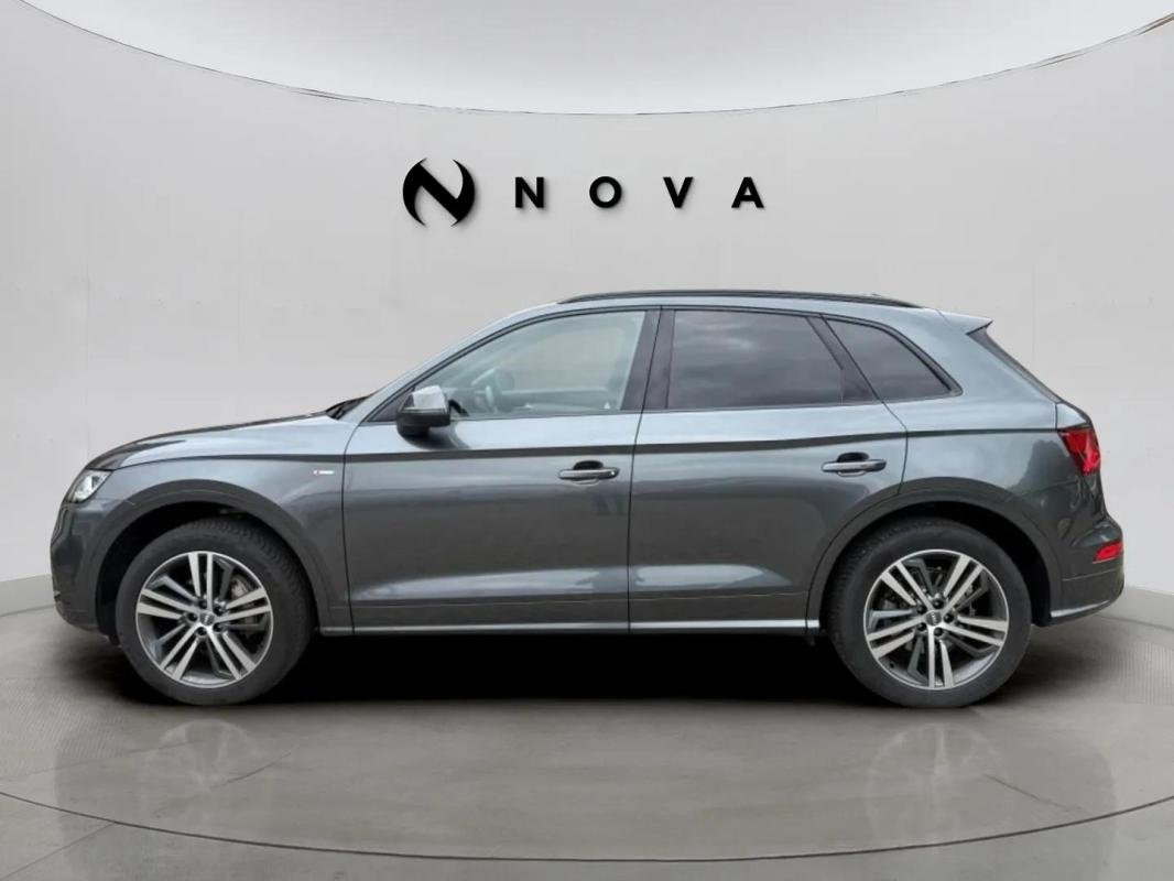 Audi Q5 - Photo 2